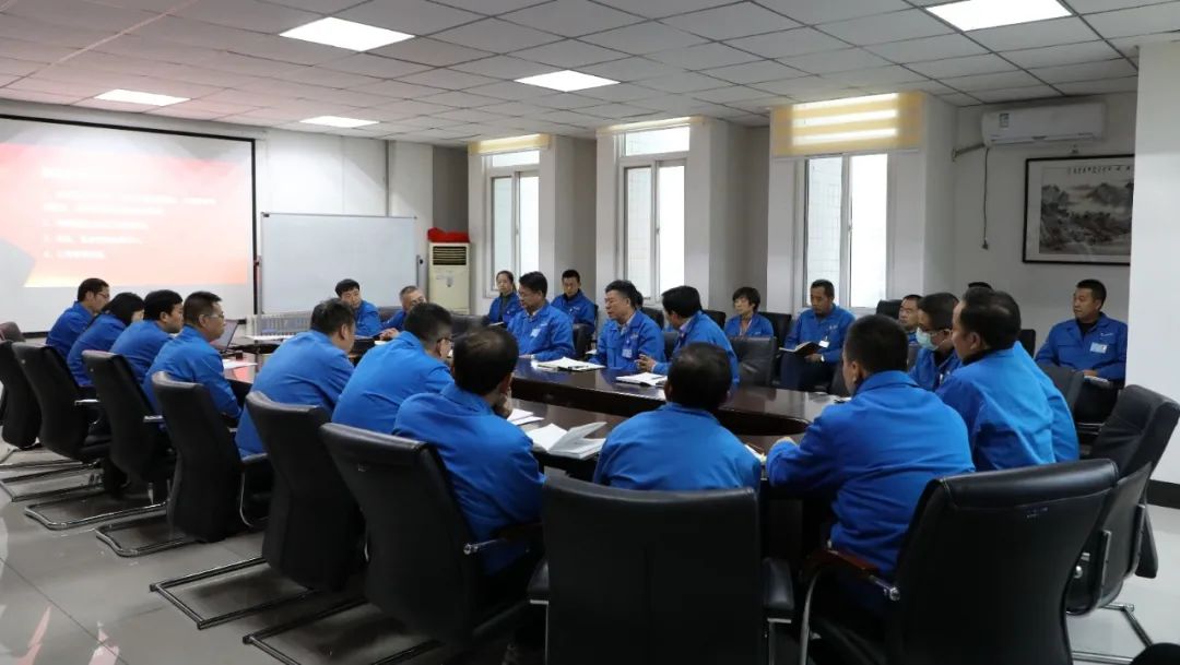 嚴(yán)鑒鉑：把銷售隊(duì)伍鍛造成一支鐵軍、一面旗幟！