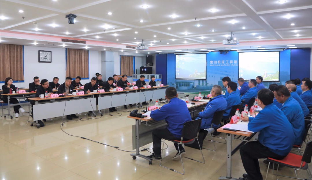 陜西延長石油機械裝備制造有限公司執(zhí)行董事、總經(jīng)理張博一行到秦川集團交流座談