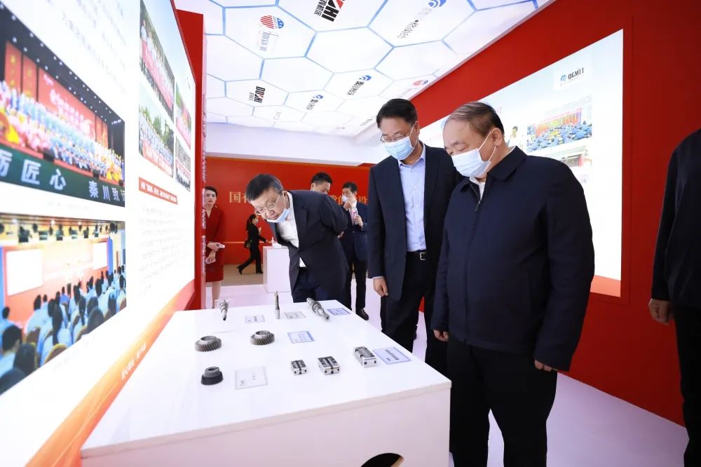 陜西省委常委、組織部長(zhǎng)張廣智蒞臨秦川集團(tuán)展位