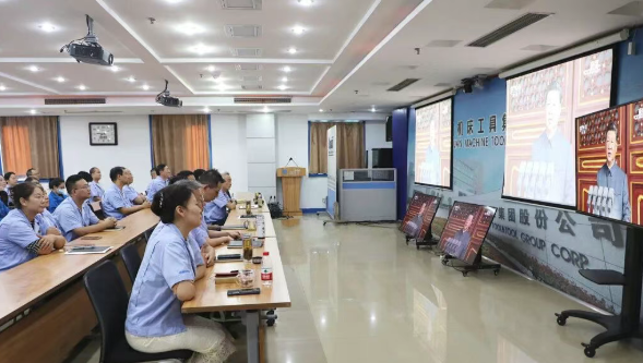 【集團資訊】集中觀看九三閱兵盛況！以實業(yè)報國踐行制造強國使命！
